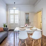 Spacious شقة بودابست