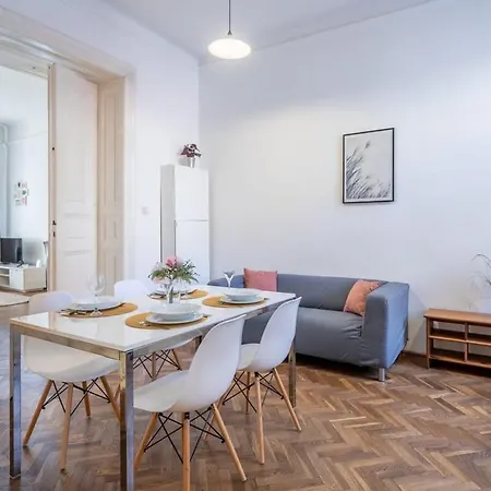 شقة Spacious بودابست