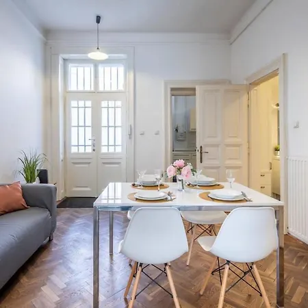 Spacious Apartman Budapest