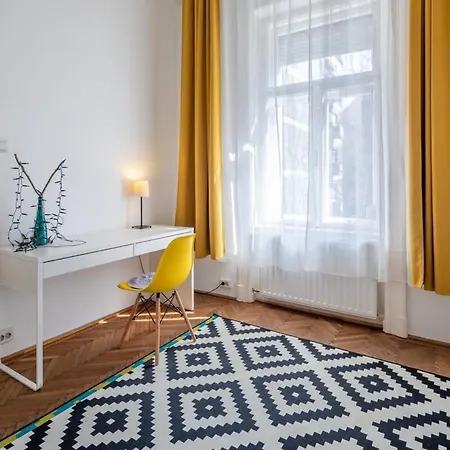 Spacious بودابست