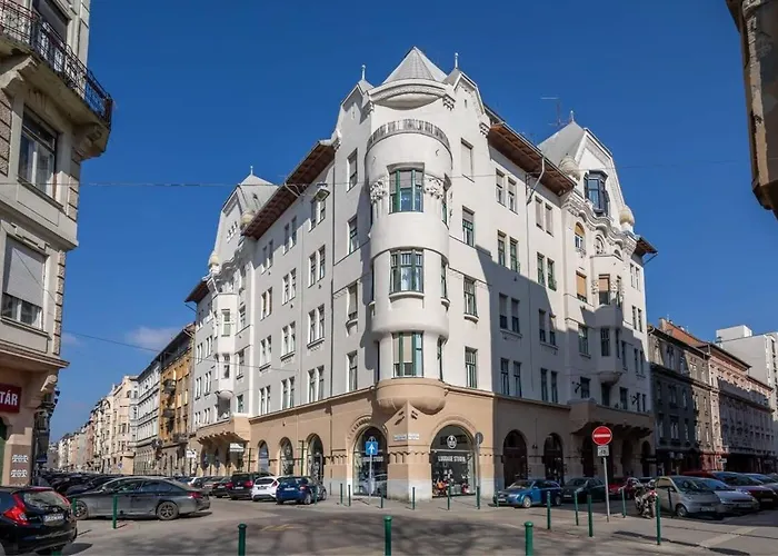 Spacious Apartament *