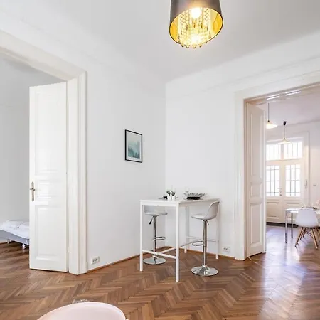 Spacious Apartamento